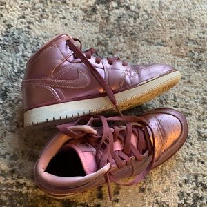 Nike air Jordan’s 1 mid gs pink rise